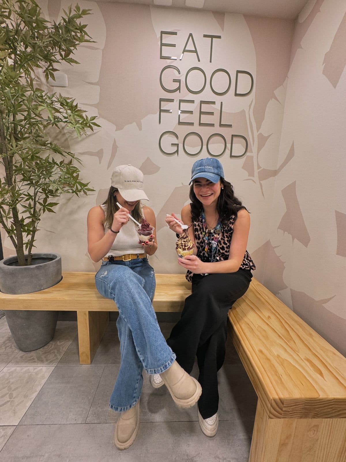 Welcome Back en acción 1